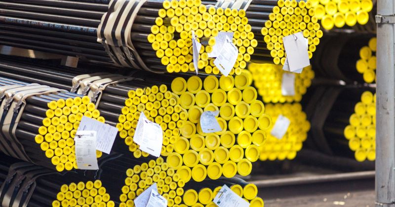 Grupul ucrainean Interpipe, controlat de miliardarul Victor Pinchuk, a finalizat achiziția uzinei ArcelorMittal Tubular Products din Roman, marcând intrarea companiei în Uniunea Europeană și retragerea ArcelorMittal din această activitate în România