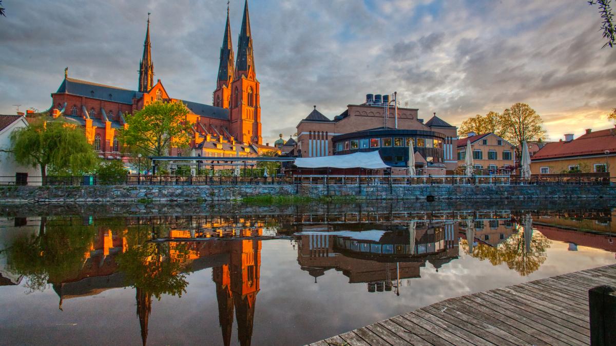 Un oraș universitar suedez, Uppsala, implementează un program turistic inovator, denumit „IQ Tourism”, în încercarea de a combate fenomenul turismului axat pe fotografii și de a promova experiențe culturale profunde