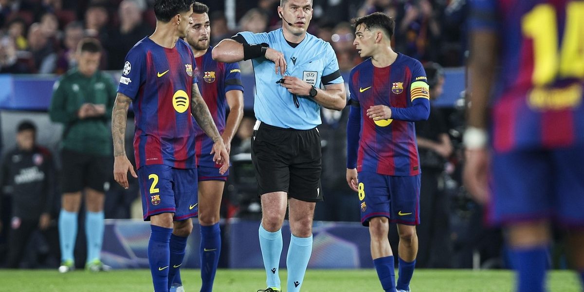 Arbitrul Istvan Kovacs, criticat dur de presa din Catalunya, nu va mai arbitra în actuala ediție a UEFA Champions League, după ce clubul Barcelona a depus plângere împotriva prestației sale