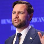 VANCE, atac la Papa Leon după Trump: „Să stea departe de SUA!”