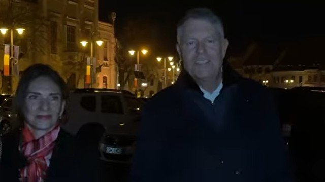 Iohannis, la slujba de Înviere în Sibiu: ”Sărbători Pascale binecuvântate”