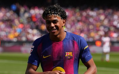 Lamine Yamal, pe urmele starurilor din La Liga: Cum își poate crește veniturile tânărul fotbalist al Barcelonei Lamine Yamal, tânărul star al Barcelonei, deși nu se numără printre jucătorii cu cele mai mari salarii fixe din La Liga, are potențialul de a-și crește substanțial veniturile datorită unor bonusuri consistente
