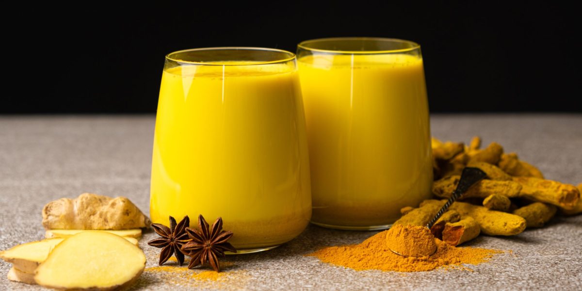 Lapte auriu, secretul pentru vise dulci și un somn odihnitor