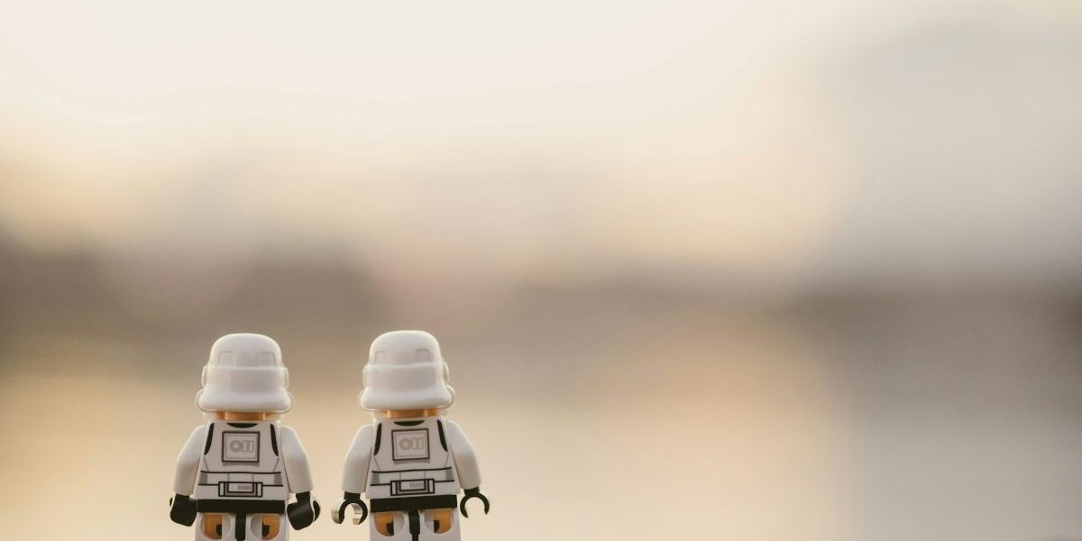 Propaganda Iran prin Lego: Videoclipuri AI ajung la sute de milioane de vizualizări