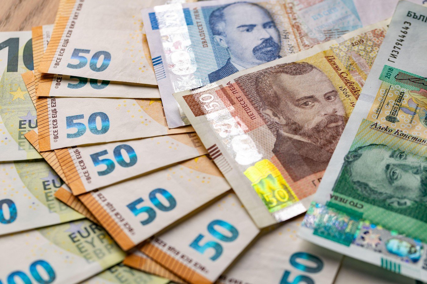 Ce se întâmplă cu leii bulgărești după trecerea la euro? Odată cu adoptarea euro de către Bulgaria, leii bulgărești (leva) nu mai sunt moneda oficială a țării
