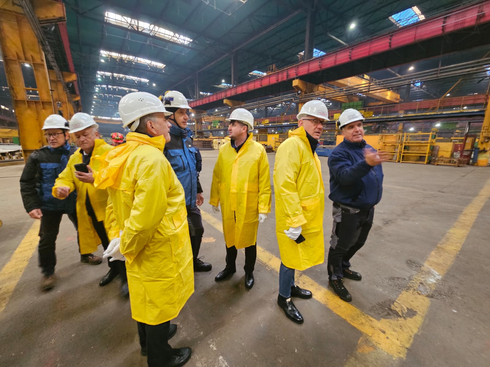 Comisia pentru energie verifică ochiul industriei petroliere la Marea Neagră Constanța – Comisia pentru energie, infrastructură energetică și resurse minerale a Parlamentului a reluat seria de vizite la companiile strategice din domeniul energetic