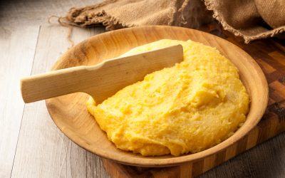 Mămăliga: Secretul gustului perfect într-un preparat tradițional românesc Bucătăria românească, bogată în arome și tradiții, se bazează adesea pe preparate simple, dar gustoase