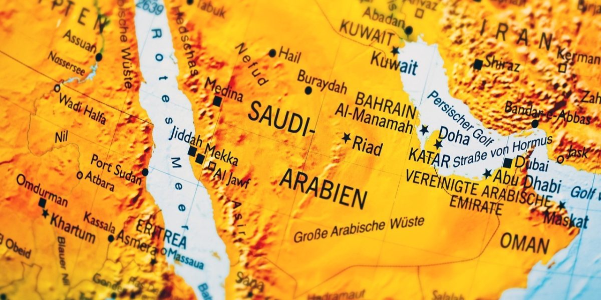 Armata Iranului amenință: Blocarea Mării Roșii, replică la blocada SUA