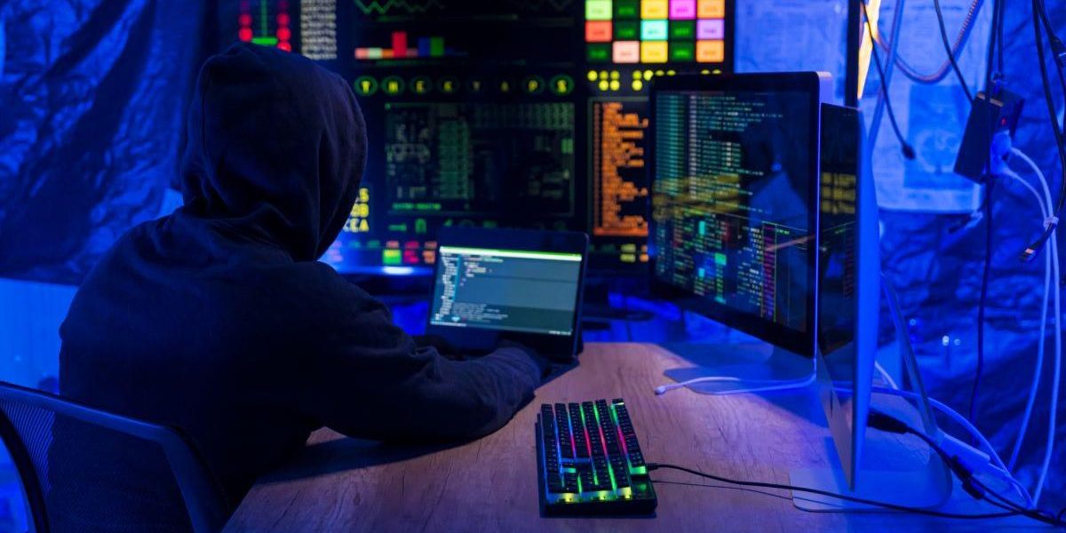 MApN: Atac cibernetic masiv, zeci de mailuri compromise. Ce date au furat rușii?