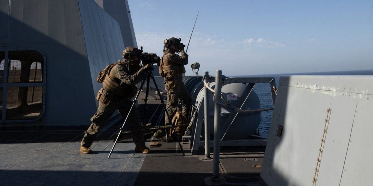 Iranul șochează: De ce blochează Strâmtoarea Ormuz, ruta strategică?