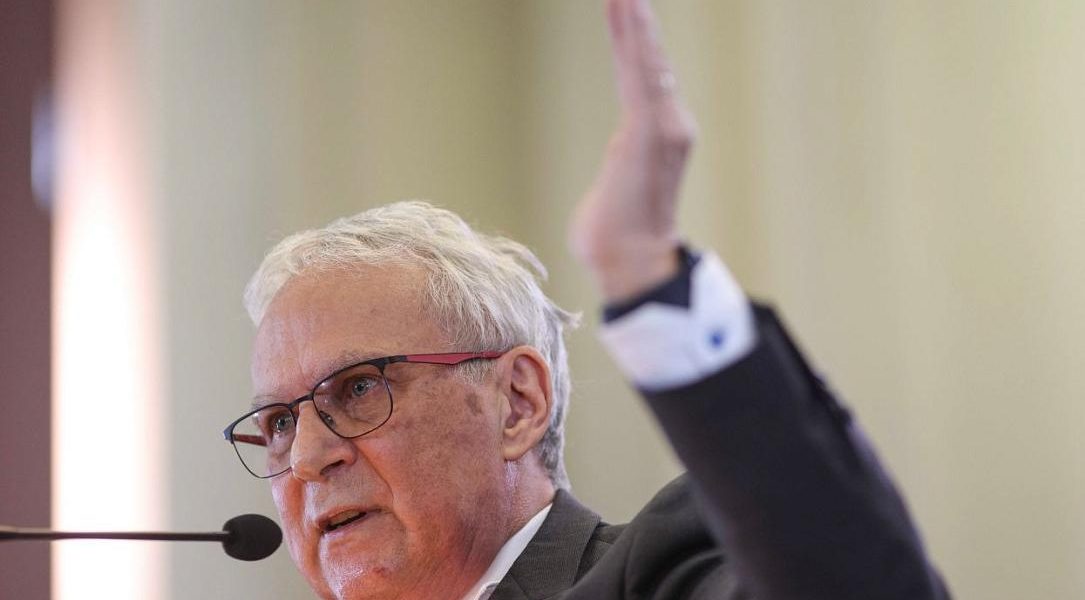 Andruh, noul președinte al Academiei Române: Decizia istorică