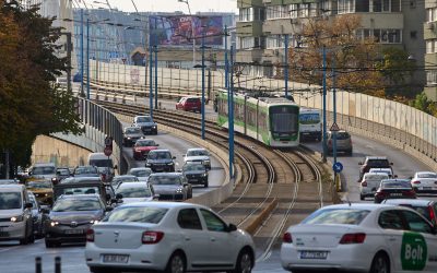 București: Parcarea gratuită pentru electrice, menținută până în 2027 Șoferii de mașini electrice din București vor putea parca gratuit pe locurile publice administrate de Primărie până la 31 decembrie 2027