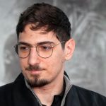 Matei Lucescu, uimit de colecția lui Mircea: Ce spune de tricoul lui Pele?