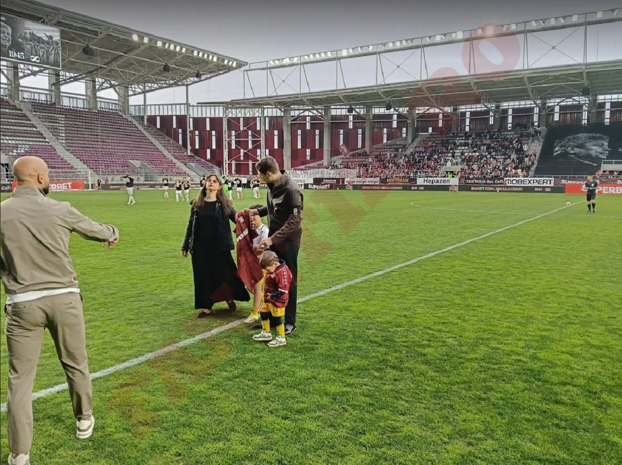 Meci de suflet în Giulești: Nepoții lui Lucescu au dat lovitura de start la Rapid