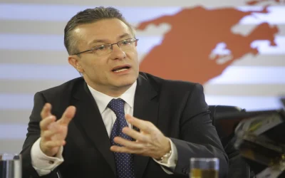 Fostul ministru de Externe, Cristian Diaconescu, avertizează asupra posibilelor riscuri pentru România generate de o eventuală redistribuire a resurselor americane în Europa, în contextul în care Donald Trump a sugerat că ar putea retrage Statele Unite din NATO