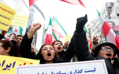 Iran: Doi bărbați executați pentru legături cu Israelul și Statele Unite Teheranul a executat doi bărbați duminică, acuzați că au colaborat cu Israelul și Statele Unite pe fondul protestelor antiguvernamentale de la începutul anului