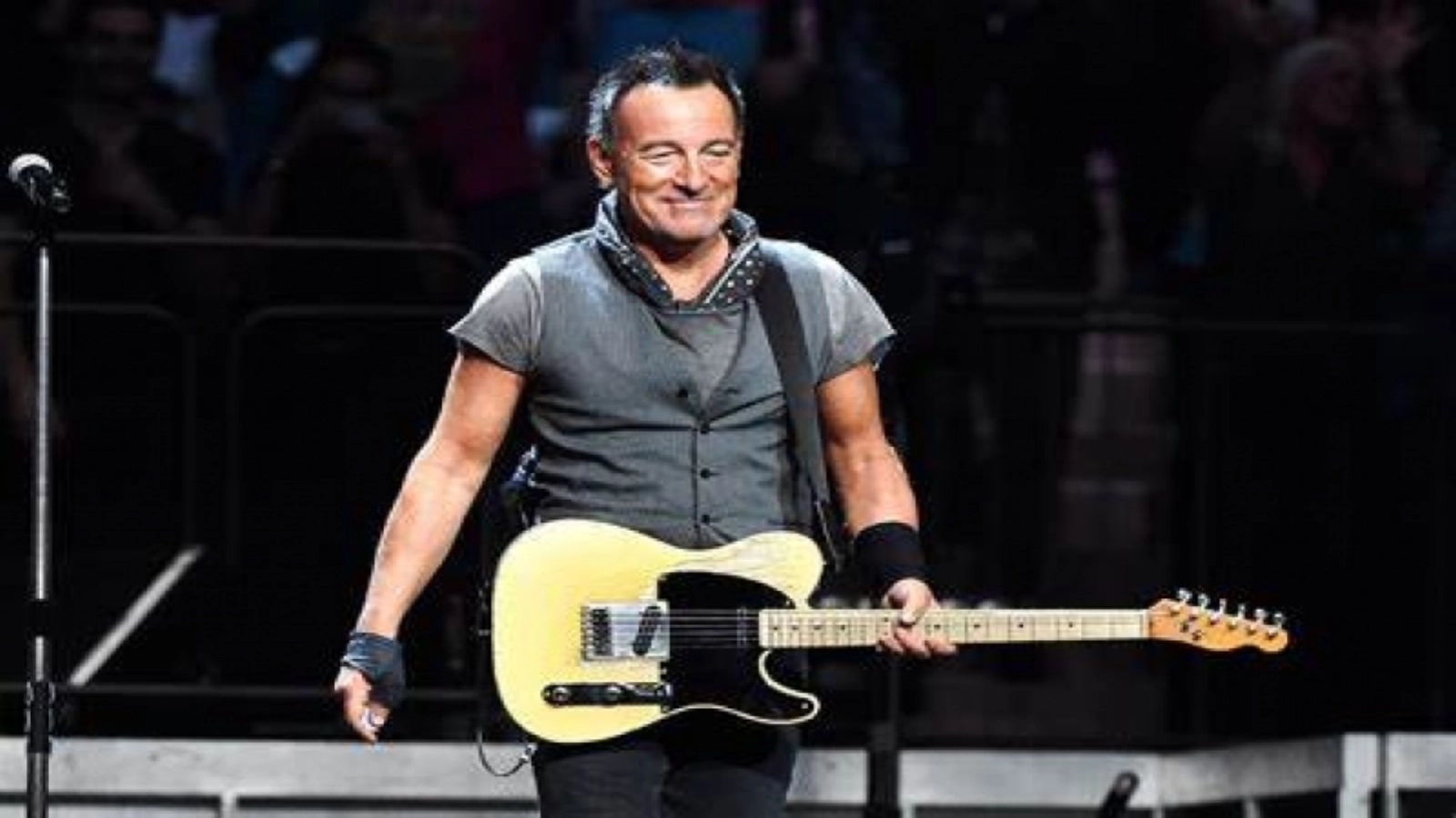 Bruce Springsteen critică politicile lui donald Trump, descriind SUA ca fiind „necinstită”