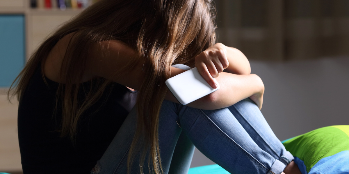 Depresie la sat, ADHD la oraș: De ce suferă copiii din România