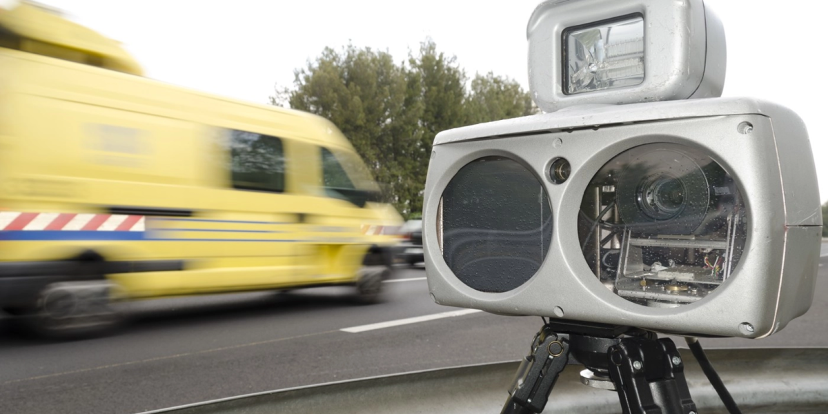 Șofer, prins cu 248 km/h pe A3: Cursă nebună, risc mortal în România