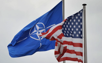 Trump amenință din nou NATO, dar aliații nu se arată alarmați Amenințările președintelui american Donald Trump privind retragerea Statelor Unite ale Americii din NATO nu au stârnit panică în rândul diplomaților din țările aliate, conform unor surse citate de CNN
