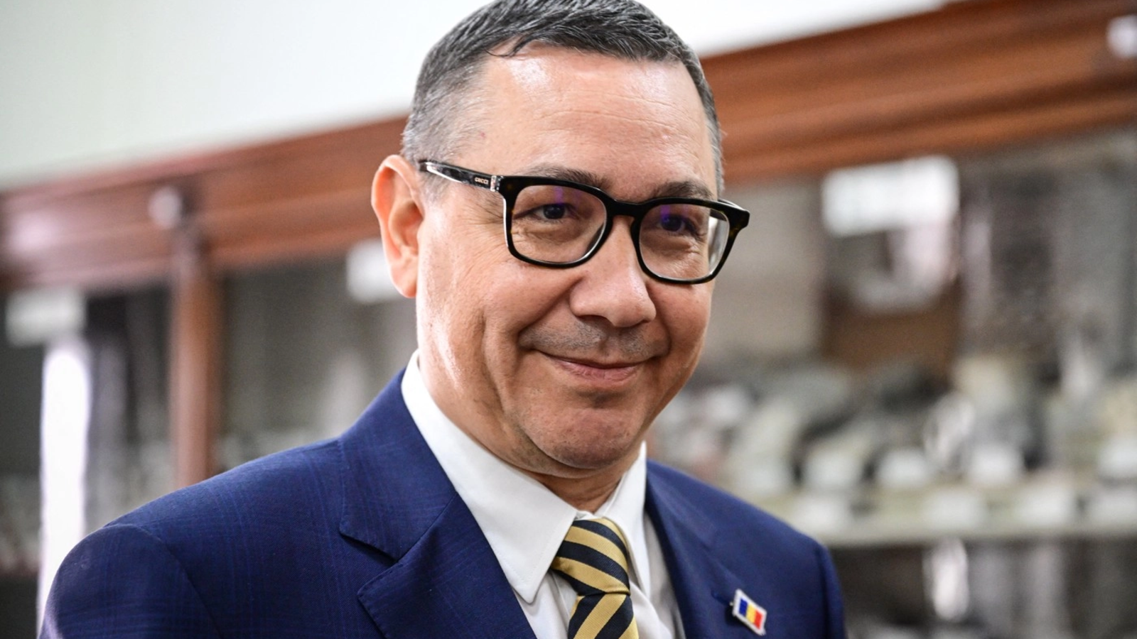 Fostul premier, VICTOR PONTA, a fost audiat la DIICOT într-un dosar care vizează imaginile controversate din campania prezidențială din 2025