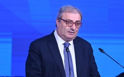 Mircea Lucescu, înlocuit: Gică Hagi și Edi Iordănescu, favoriți la cârma naționalei București – Federația Română de Fotbal (FRF) se află în căutarea noului selecționer al echipei naționale, după ce mandatul lui Mircea Lucescu s-a încheiat oficial joi, 2 aprilie
