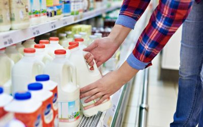 Guvernul Prelungește Plafonarea Adaosului Comercial la Alimentele de Bază Guvernul României a decis, în ședința extraordinară de marți, 31 martie, să aprobe proiectul de ordonanță de urgență prin care se prelungește cu trei luni, până la 30 iunie 2026, limitarea adaosului comercial pentru producătorii, importatorii, distribuitorii și comercianții cu amănuntul de alimente de bază