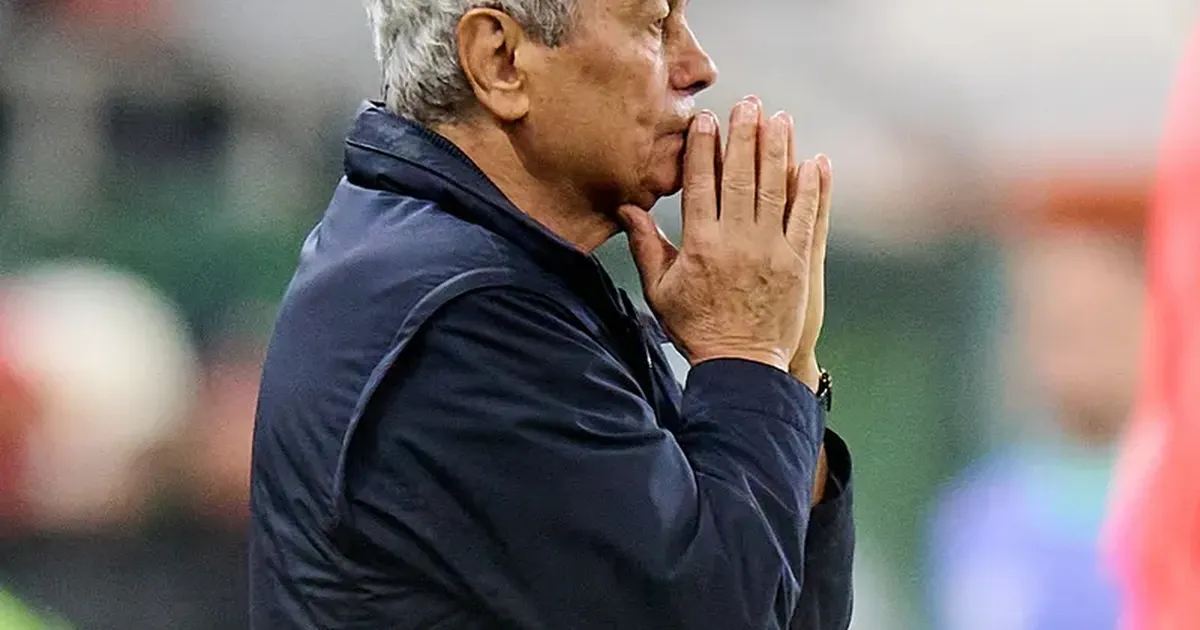 Mircea Lucescu, fost selecționer al României, a suferit un infarct și este internat în stare gravă București, 19 aprilie 2024 – Fostul selecționer al echipei naționale de fotbal a României, Mircea Lucescu (80 de ani), a suferit un infarct în această dimineață și este internat în stare gravă la Spitalul Universitar din București