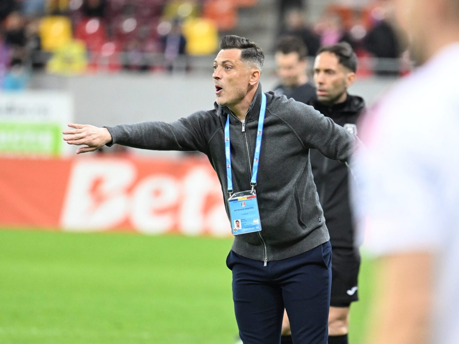 Rădoi, viitor incert la FCSB: Ce spune antrenorul după scorul de senzație