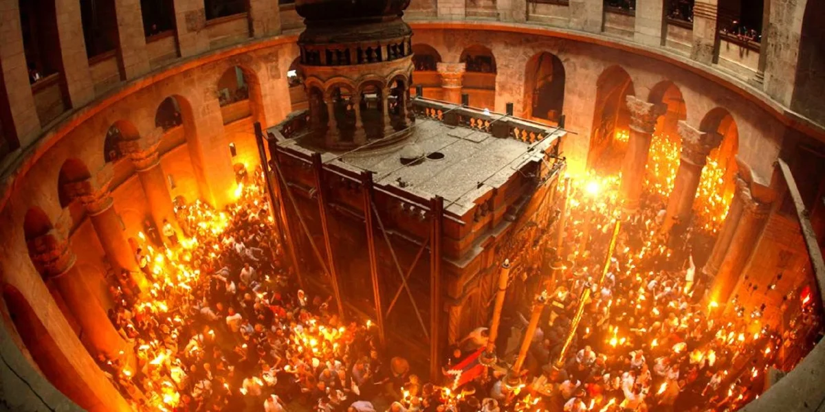 O Călătorie spirituală spre Lumina Învierii: Un pelerinaj sfânt