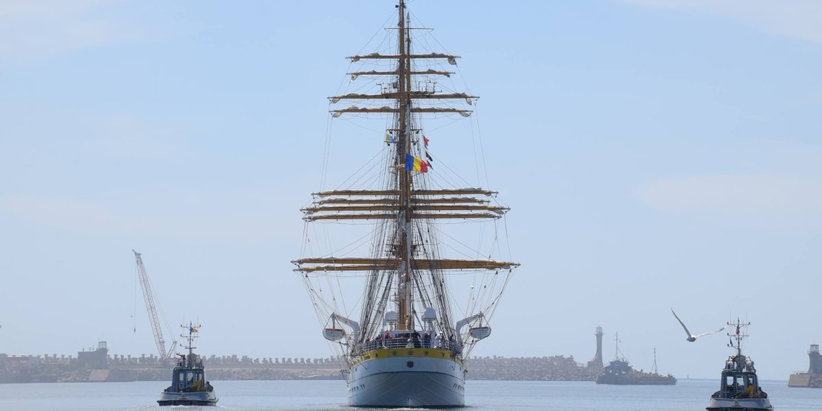 Mircea, în marș internațional: Nava Școală părăsește portul Constanța pentru 5 luni