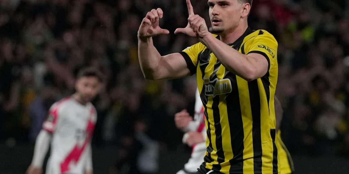 Răzvan Marin, show de zile mari la AEK Atena