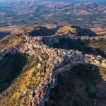 Mafia italiană pe marele ecran: Satul din „Nașul” s-a schimbat radical