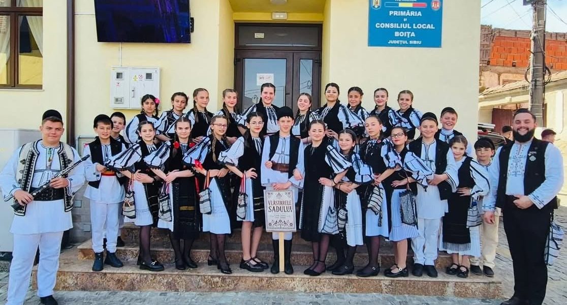 Elevii din comună, răsplătiți cu un premiu important