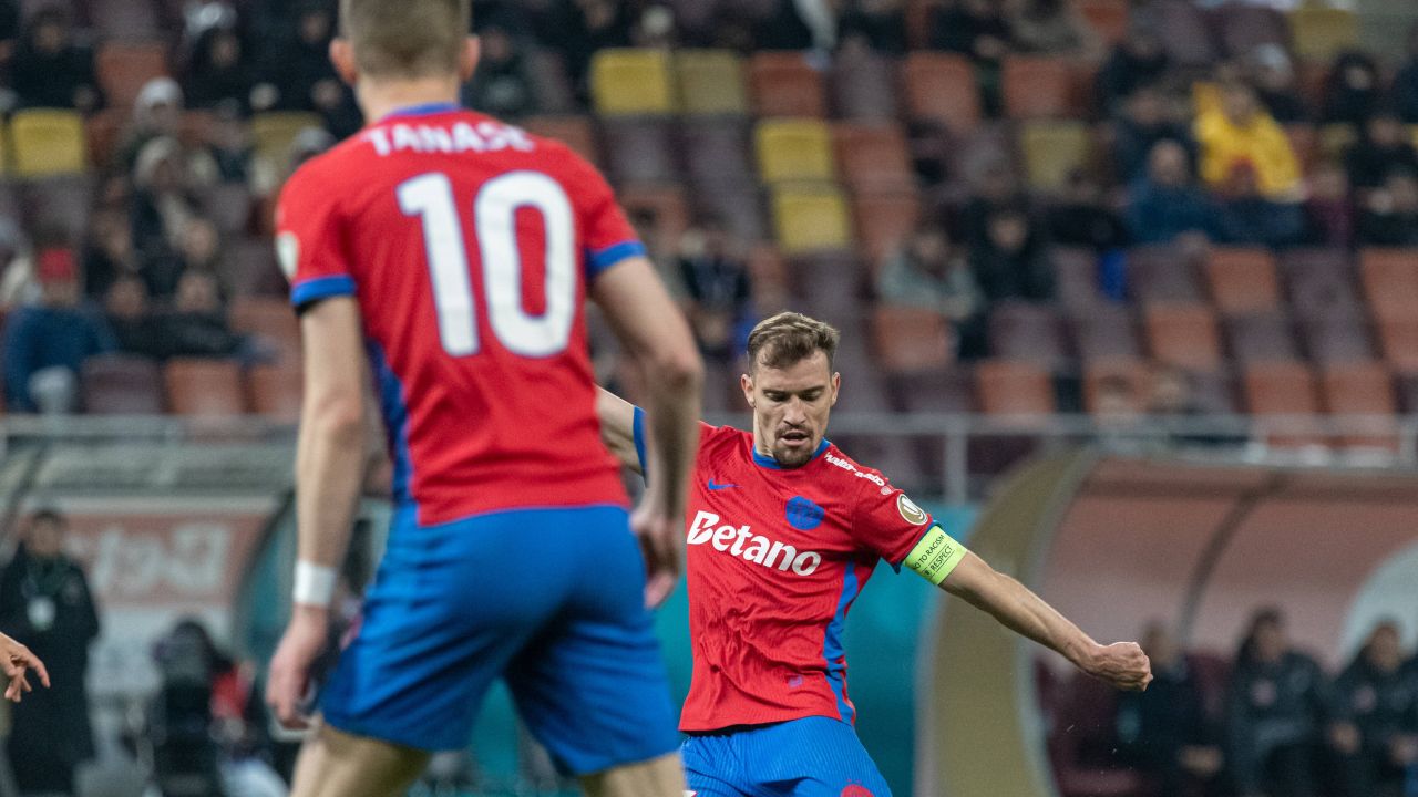 FC Botoșani – FCSB: duel în play-out cu amintiri din trecut Superliga revine în forță după pauza competițională, iar pentru fanii fotbalului românesc, Sport.ro promite un live text incendiar de la ora 20:30, direct de la meciul FC Botoșani – FCSB, din cadrul play-out-ului