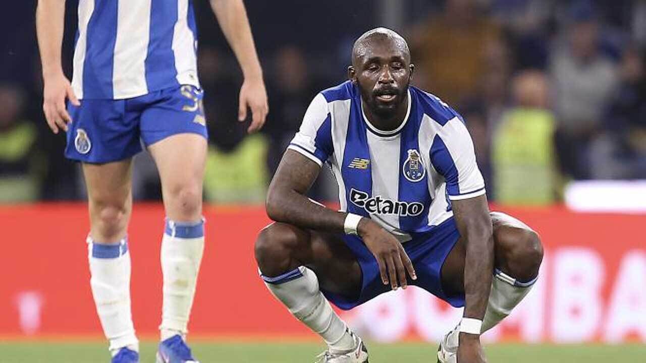 Egal spectaculos în prelungiri: FC Porto scapă victoria în fața celor de la Famalicão Un meci dramatic, cu răsturnări de situație și emoții la cote maxime, s-a încheiat cu un rezultat de egalitate între FC Porto și Famalicão