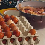 Ouă vopsite „eco”: Peste 1000 de bucăți ajung pe mesele românilor