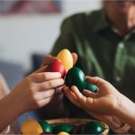 Majoritatea românilor, Paștele: Sărbătoare religioasă, arată un sondaj