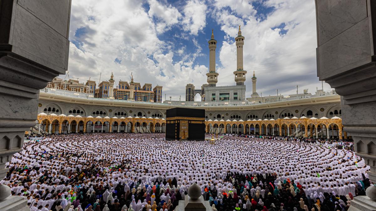 Mecca va avea propriul aeroport: Arabia Saudită investește masiv pentru a facilita accesul pelerinilor MECCA, ARABIA SAUDITĂ – Orașul sfânt Mecca din Arabia Saudită se pregătește să găzduiască un nou aeroport internațional, un proiect ambițios menit să faciliteze accesul milioanelor de pelerini care vizitează anual orașul