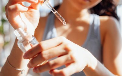 Peptidele, elixirul tinereții? Promisiuni mari, riscuri pe măsură pentru sănătate