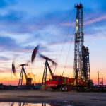 Petrolul, în cădere liberă! De ce scad prețurile, în ciuda strâmtorii Ormuz?