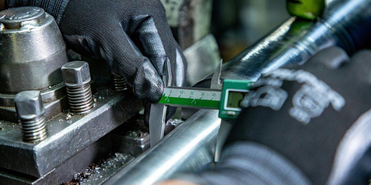 UE lovește oțelul: Taxe mari peste cotă și restricții la importuri