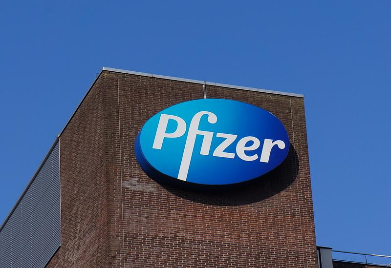 România, față în față cu o datorie de 600 de milioane de euro către Pfizer România trebuie să contacteze compania farmaceutică Pfizer după ce aceasta a câștigat un proces în urma căruia statul român ar trebui să plătească 600 de milioane de euro, sumă datorată pentru 29 de milioane de doze de vaccin anti-COVID-19 contractate, dar necomandate