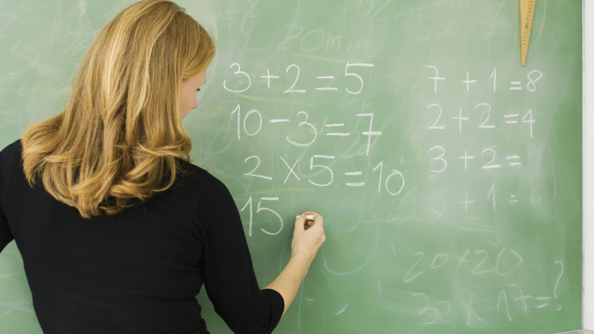 Plăți restante pentru profesori: Când se vor face, anunță ministrul Educației