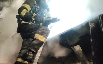 Incendiu uriaș la un service auto din Galați: Pompierii au găsit o victimă