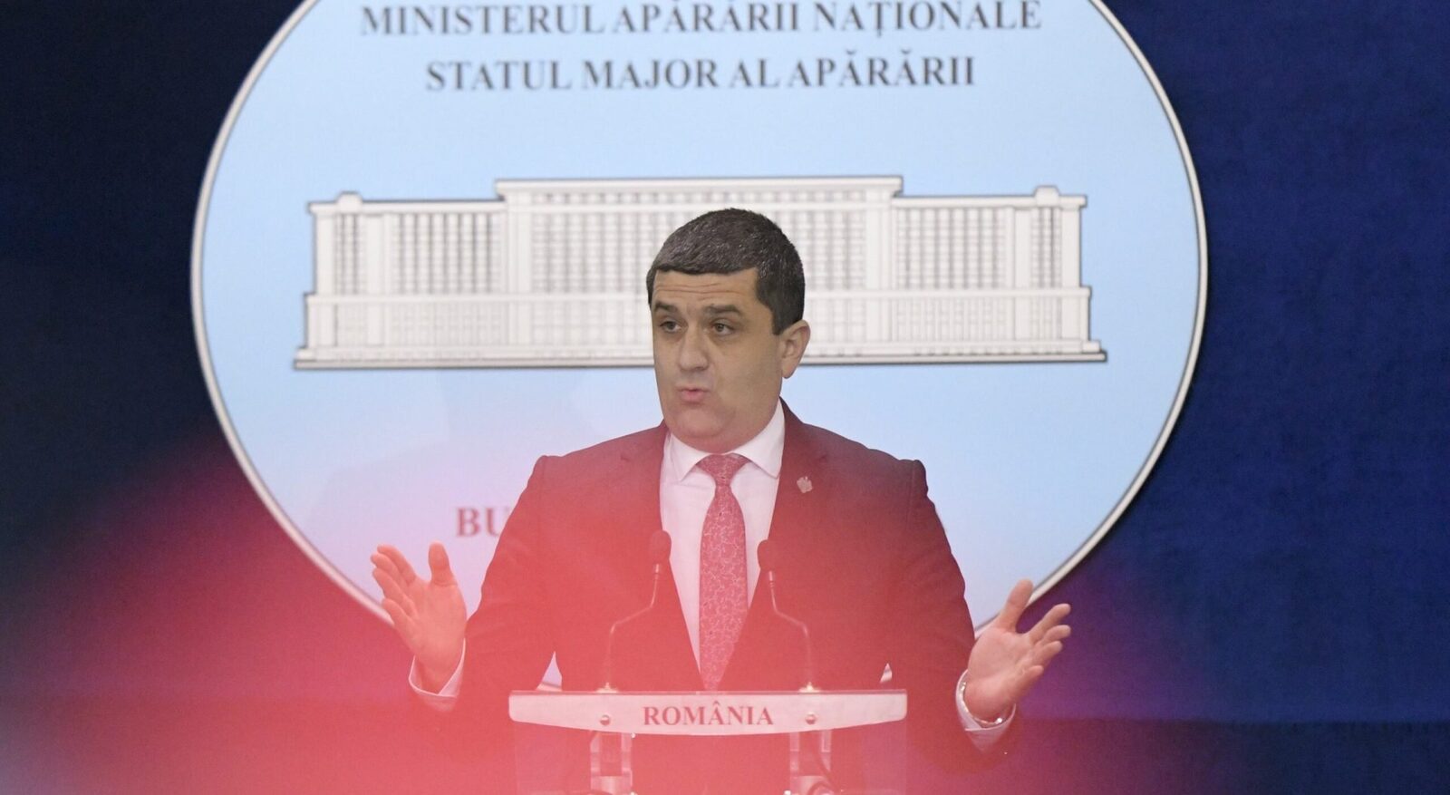 Ministrul Apărării, Radu Miruță, a anunțat o reorganizare amplă a clubului CSA Steaua, în urma unor ilegalități descoperite la gruparea militară