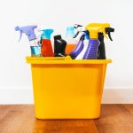 Produsele banale de curățenie, pericol ascuns în casă. Ce riscă românii