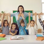 Profesor debutant, umilit de salariu: Câștigă mai puțin decât un casier!