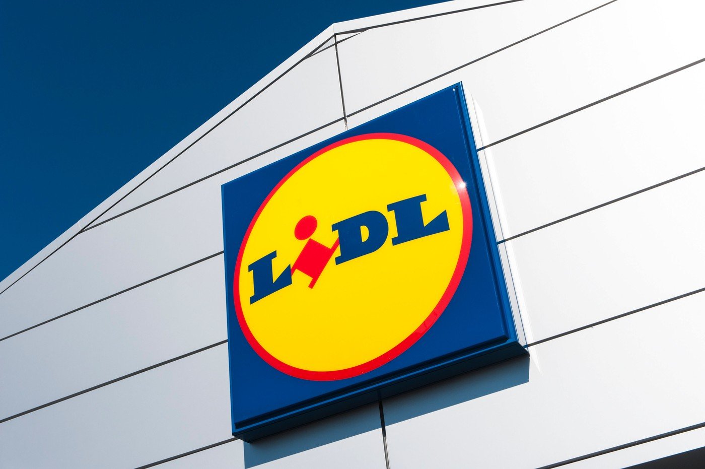 LIDL Vine în Ajutorul Românilor cu Oferte Speciale pentru Paște Pentru românii care doresc să respecte tradiția și să pregătească acasă cozonaci și pască, LIDL lansează o serie de oferte speciale
