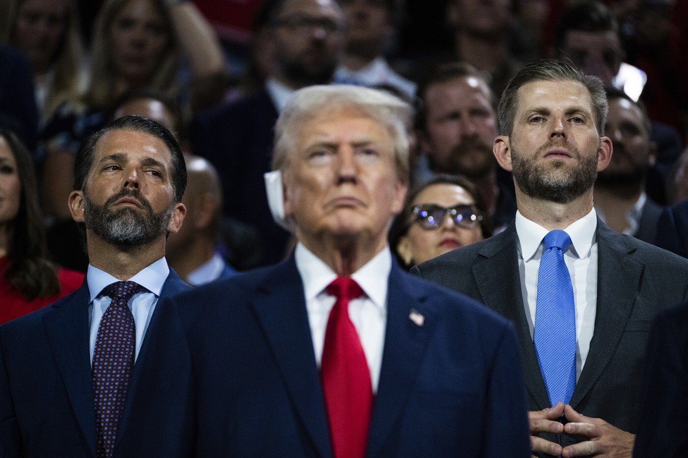 Familia Trump intră în afaceri cu drone: Noi contracte de apărare în zona Golfului, pe fondul conflictului cu Iran Compania de drone POWERUS, la care s-au alăturat recent ERIC Trump și DONALD Trump Jr., caută intens contracte de apărare în țările din Golf, aflate în plin conflict regional cu Iran